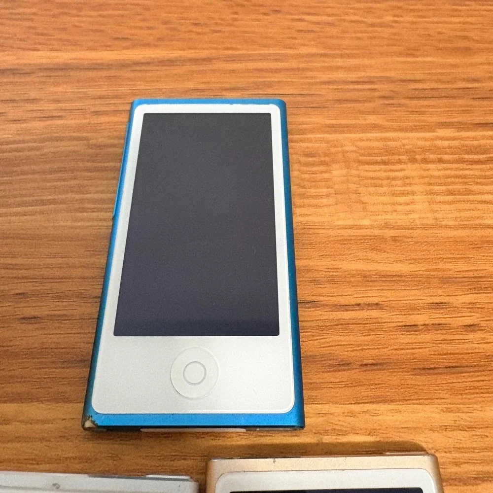 FOR PARTS Apple iPod Nano 7th Gen A1446 Lot of 3 Cracked Screens Blue Silver